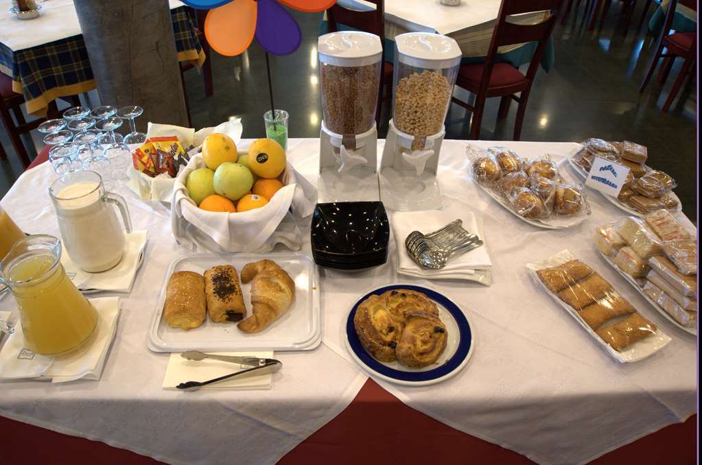 Hotel Nuevo Zenit Calahorra Ristorante foto
